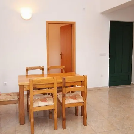 Rogoznica 3262c * Rogoznica (Sibenik-Knin)